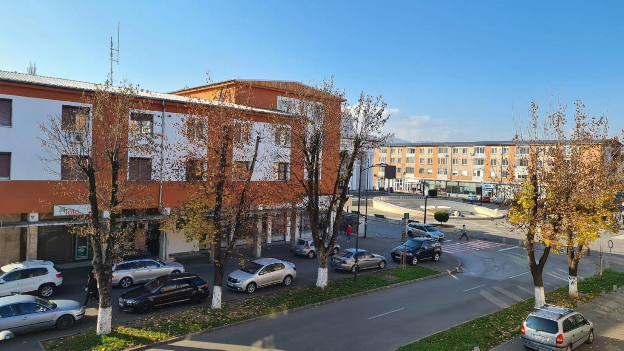Iggy Luxury Apartment Hunedoara Esterno foto